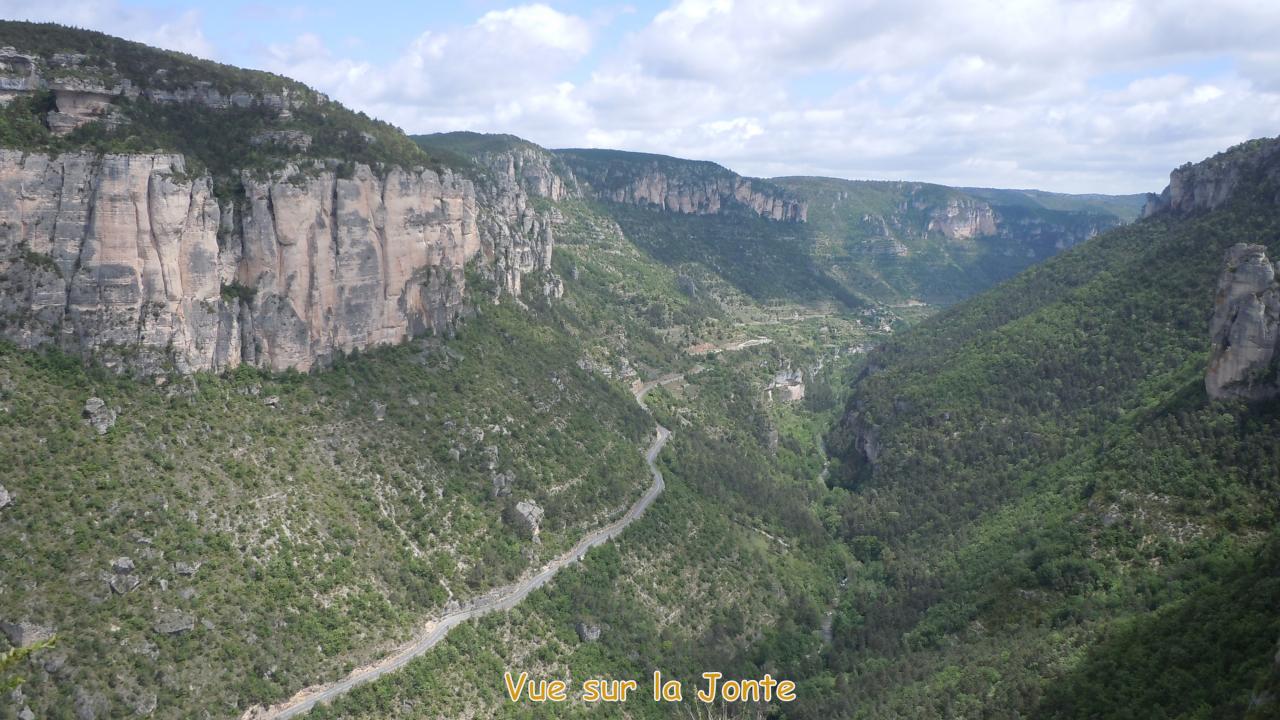 15-M (19) vue sur la Jonte